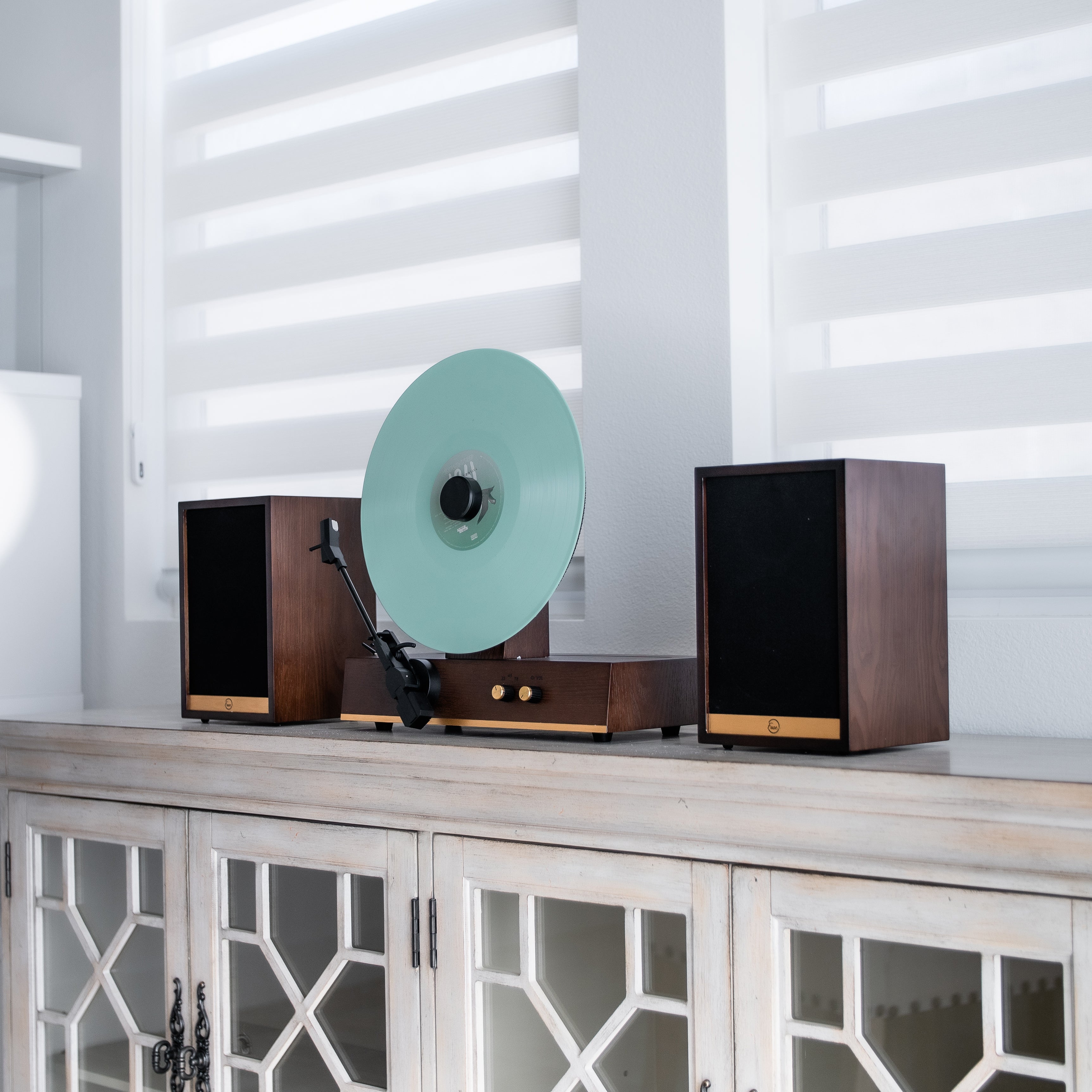 Sound Worth Experiencing — GLD Vertical Vinyl Record Player (Copy)